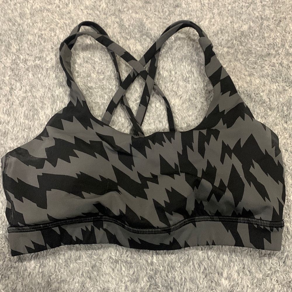 Lululemon sports bra